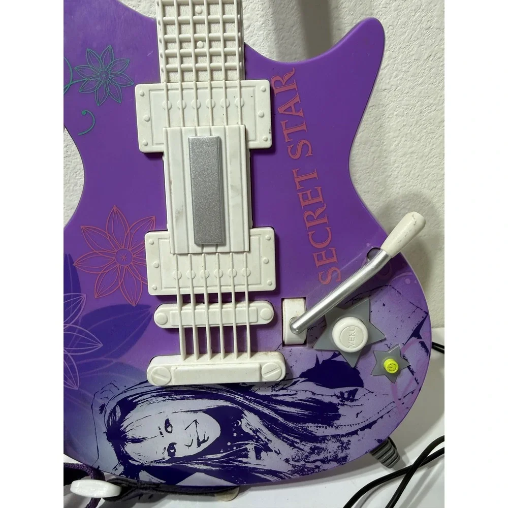 Disney Hannah Montana Secret Star TV Games Guitar Controller Purple 2008 Jakks